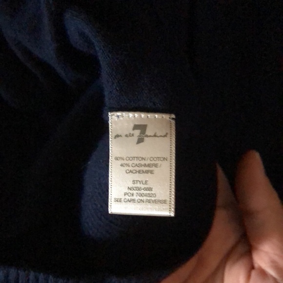 Sweater - Picture 5 of 7